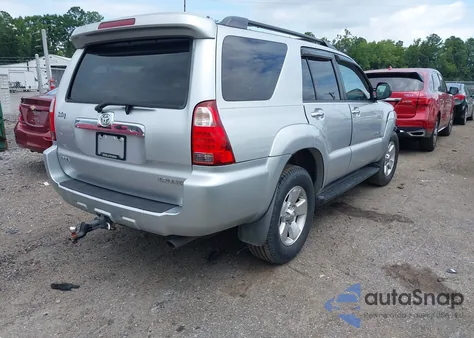2008 Toyota 4Runner Sr5 V6 z USA, uszkodzony, nr VIN JTEBU14R58K019621